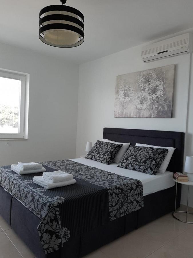 Apartments ดูเช ภายนอก รูปภาพ